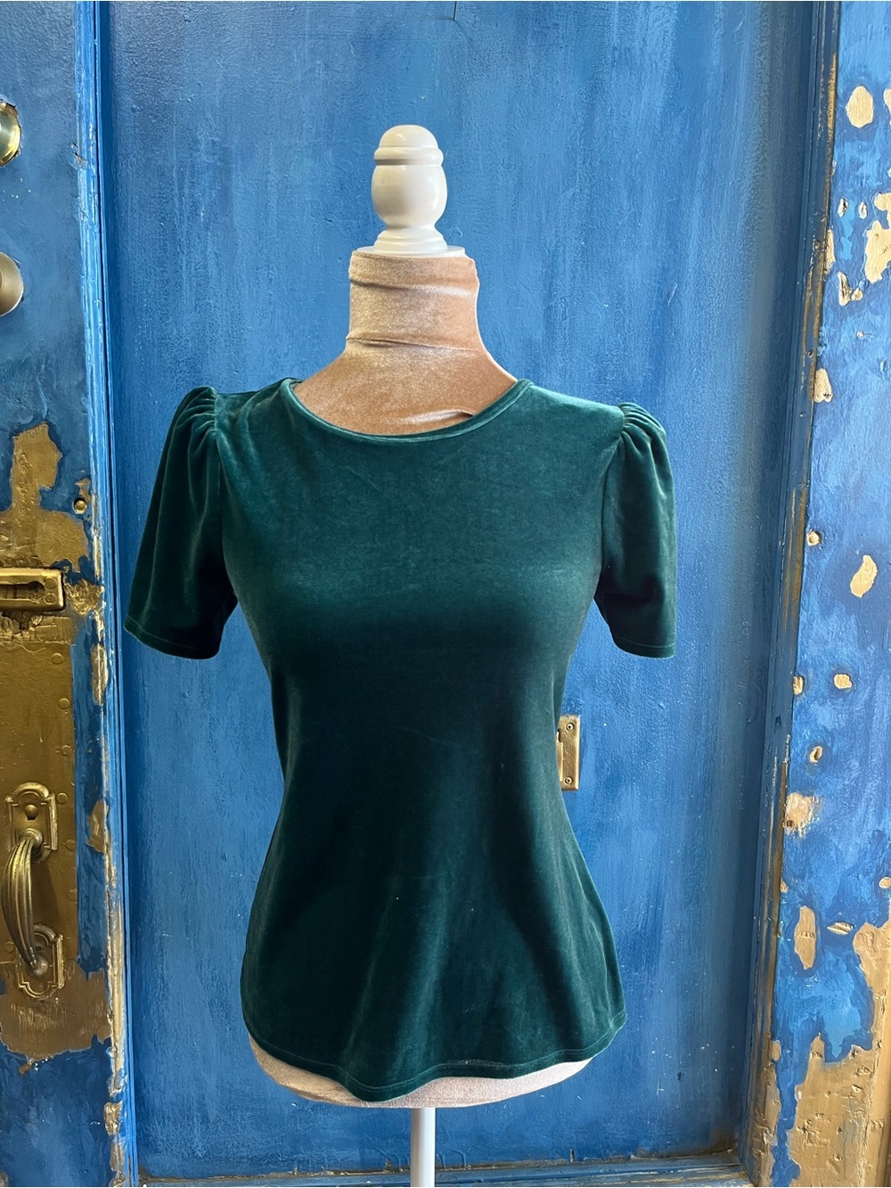 Express Velvet Puff-Sleeve Tee in Deep Green